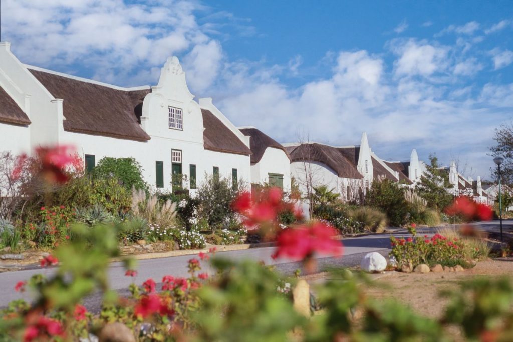 eco-cabins-western-cape-church-street-in-tulbagh-min