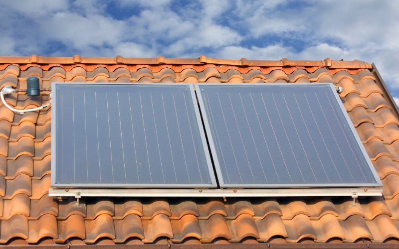 eco-cabins-western-cape-solar-water-heating-panel-min